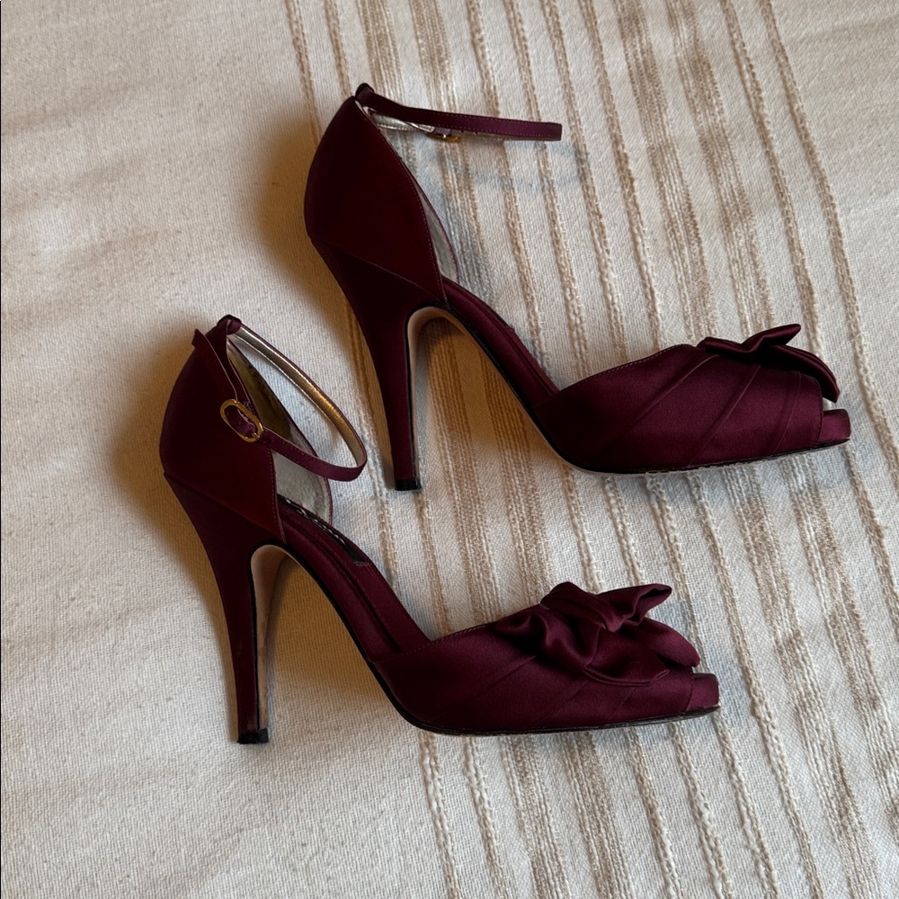 Nina Burgundy Bow Heels - Picture 2 of 5